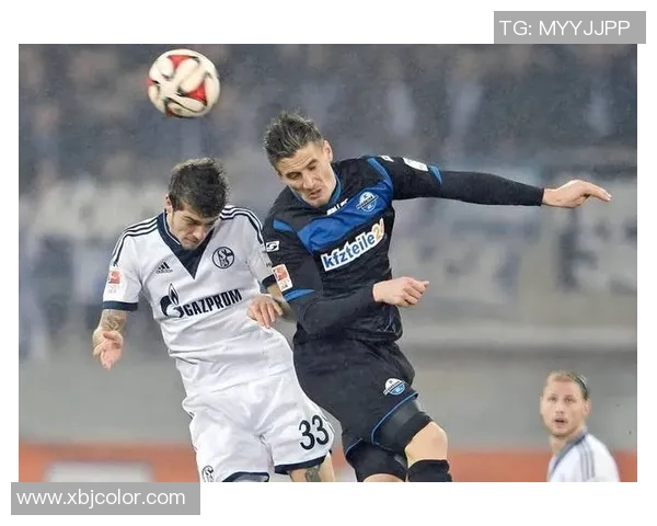 卡斯鲁厄与汉堡激战正酣比分揭晓引发球迷热议