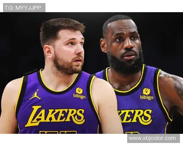 湖人雄鹿对决球迷热议赛季精彩瞬间与未来展望 湖人雄鹿对决球迷热议赛季精彩瞬间与未来展望